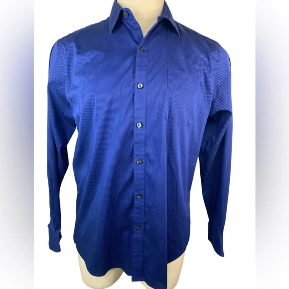 Van Heusen Traveler Blue Long Sleeve Dress Shirt Mens Large 16-16 1/2 Van Heusen Traveler Blue Long Sleeve Dress Shirt Mens Large 16-16 1/2